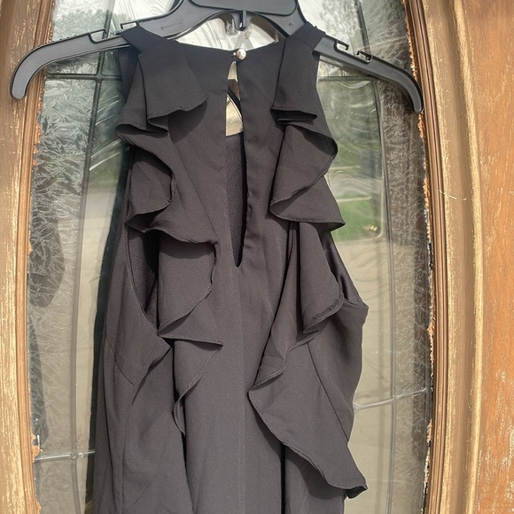Everly Razorback Ruffle black Dress! Size small - Picture 2 of 6